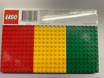 Lego 814 - jaar 1986 - basisplaat 3 delen groen,rood en geel beschikbaar voor biedingen