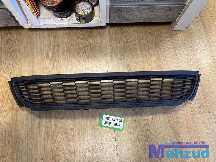 VW POLO 6R Voorbumper bumper rooster 2009-2016, Auto-onderdelen, Carrosserie, Bumper, Volkswagen, Voor, Gebruikt