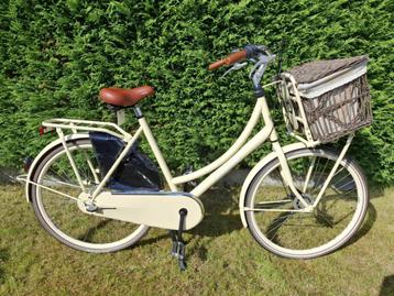 RETRO MEISJES- / DAMES- / OMA- / TRANSPORTFIETS beschikbaar voor biedingen