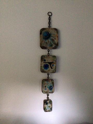 Keramisch wandelement, keramiek wanddecoratie beschikbaar voor biedingen