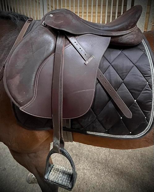 Bruin wintec 2000 veelzijdigheidszadel, Animaux & Accessoires, Chevaux & Poneys | Selles, Comme neuf, Enlèvement ou Envoi