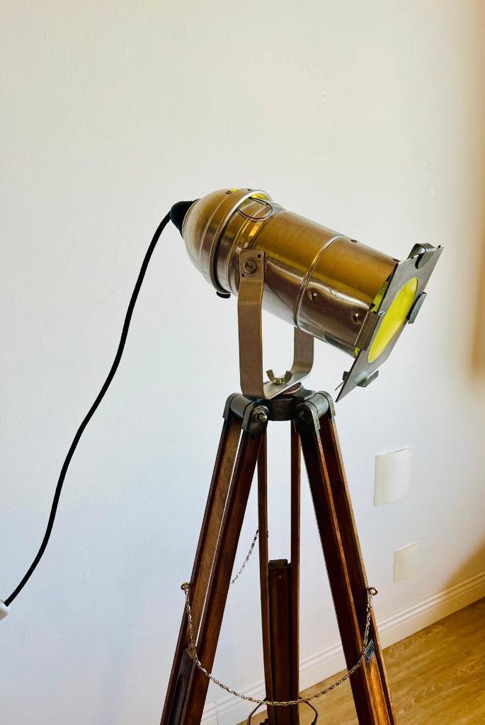 antieke theater lamp / uitschuifbare  driepoot lamp--, Antiek en Kunst, Antiek | Verlichting, Ophalen of Verzenden