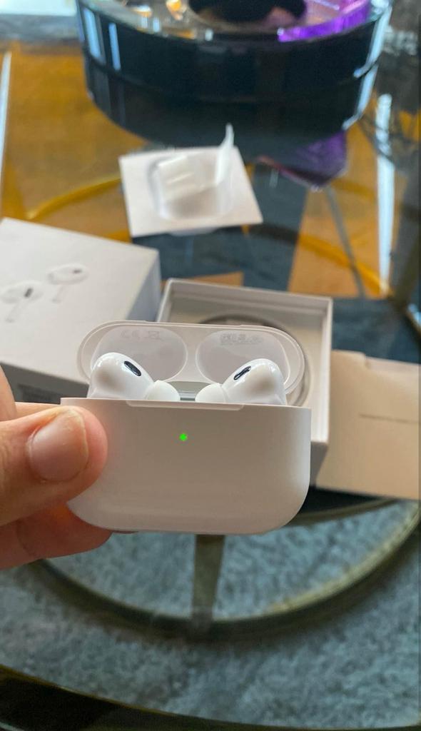 Apple Airpods Pro (2e generatie)-(usb-c) Origineel, Telecommunicatie, Mobiele telefoons | Oordopjes, Nieuw, In oorschelp (earbud)