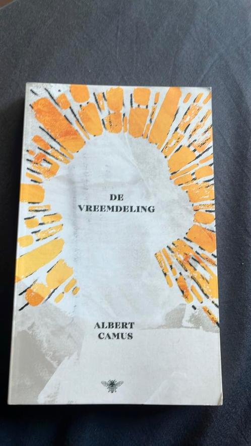 Albert Camus - De vreemdeling, Boeken, Literatuur, Zo goed als nieuw, Ophalen