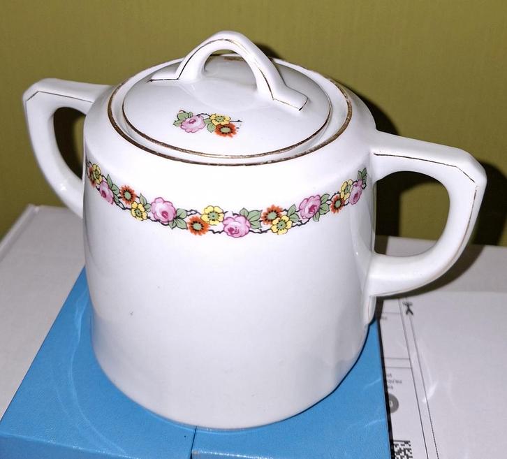 Vintage Porseleinen Koffie/Theeservies 15-delig met Roomstel, Antiek en Kunst, Curiosa en Brocante, Ophalen of Verzenden