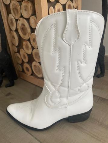 Witte cowboy laarzen  M37 ALS NIeuw  beschikbaar voor biedingen