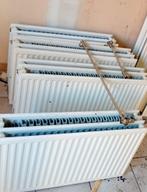 Radiator chauffage met thermostaatkraan, Doe-het-zelf en Bouw, Buizen en Afvoer, Gebruikt, Ophalen