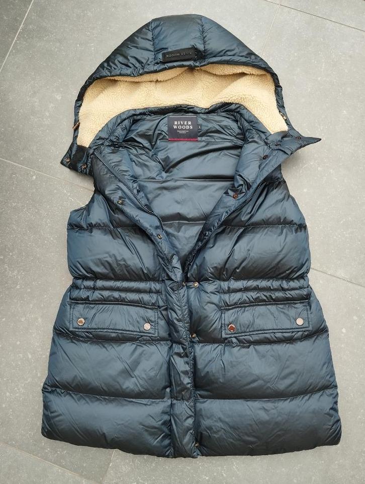 Splinternieuwe bodywarmer. Echte dons-vulling. (River Woods), Kleding | Dames, Bodywarmers, Nieuw, Maat 42/44 (L), Blauw, Ophalen of Verzenden