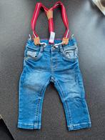 Jean avec bretelles amovibles 74cm, Kinderen en Baby's, Babykleding | Maat 74, C&A, Broekje, Ophalen of Verzenden, Zo goed als nieuw