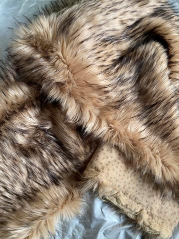 Lap stof Faux fur namaakbont +/- 54cm x 190, kwaliteitsstof beschikbaar voor biedingen