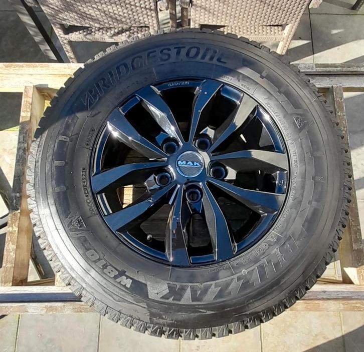 16 inch velgen met winterbanden Fiat Ducato Malibu 640 camp, Auto-onderdelen, Banden en Velgen, Velg(en), Winterbanden, 16 inch