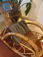 Schommelstoel rotan, Huis en Inrichting, Stoelen, Ophalen, Zo goed als nieuw