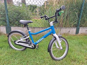 Woom 3 kinderfiets blauw beschikbaar voor biedingen