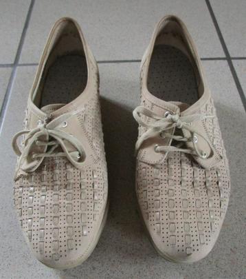 Chaussures à lacets beiges pour femmes KÄSTNER - taille 37,5