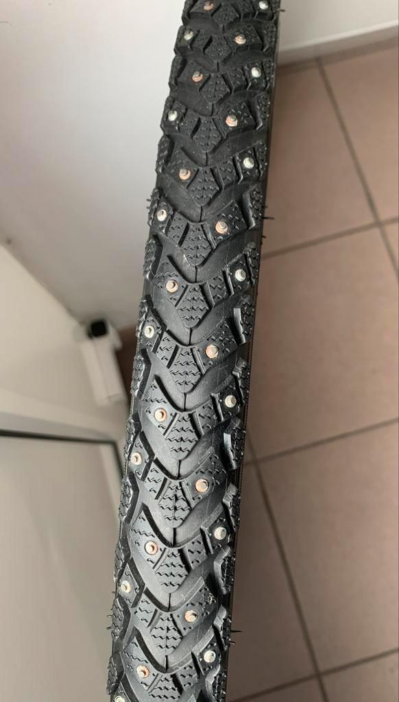 2x Schwalbe spijkerband voor de fiets - 28x1.35 / 700x35C, Fietsen en Brommers, Fietsonderdelen, Zo goed als nieuw, Algemeen, Band