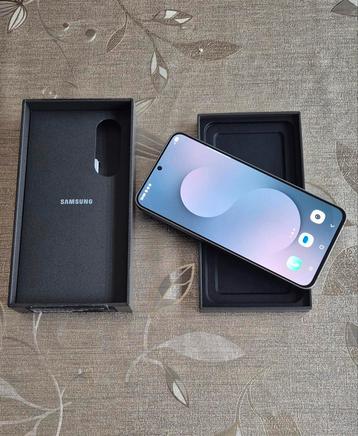 GSM Samsung galaxy s25 FE nieuwstaat  beschikbaar voor biedingen