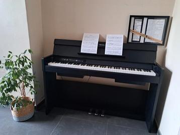 Compacte digitale piano MEDELI beschikbaar voor biedingen