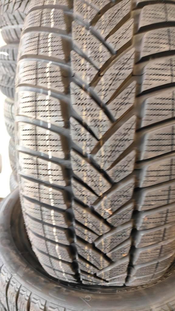 215/50r17 95h Dunlop 60€ per stuk met montage winterbanden, Auto-onderdelen, Vrachtwagen-onderdelen, Ophalen of Verzenden