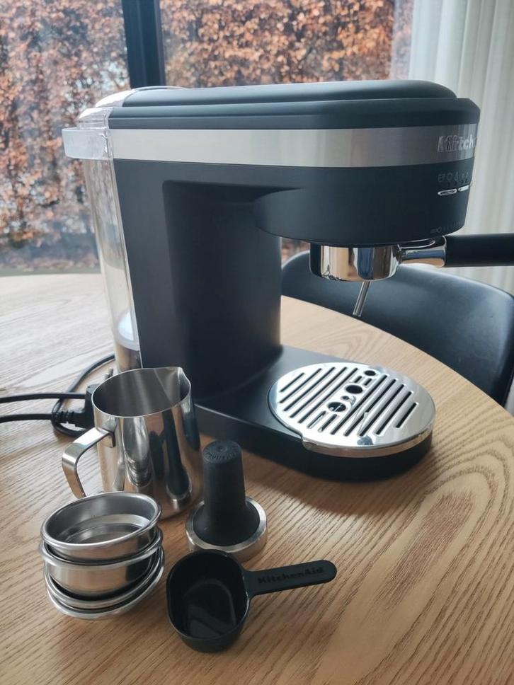 KitchenAid Espressomachine 5KES6403EBM, Elektronische apparatuur, Koffiezetapparaten, Zo goed als nieuw, Gemalen koffie, Espresso apparaat