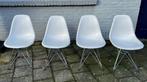 Vier Charles en Ray Eames ‘Plastic Chair’ stoelen, Huis en Inrichting, Ophalen, Wit, Zo goed als nieuw, Vier