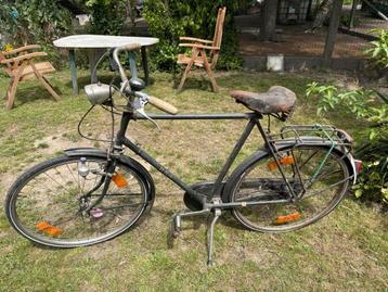 Vintage fiets beschikbaar voor biedingen