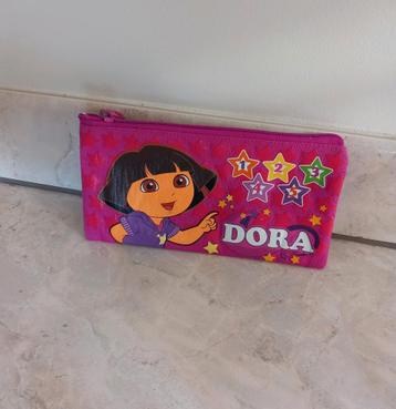 Etui/pennenzak Dora, zeer goede staat beschikbaar voor biedingen