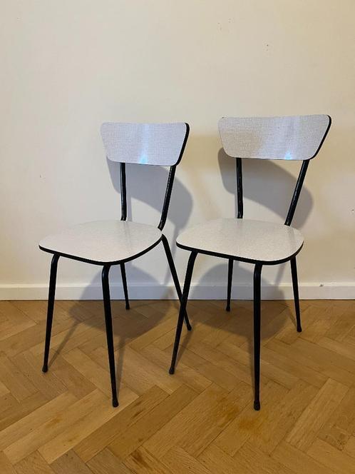 2 chaises en formica., Huis en Inrichting, Stoelen, Gebruikt, Twee, Hout, Metaal, Grijs, Ophalen