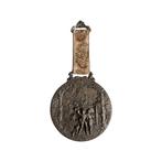 WMF Sinn reliëfplaquette - wandelaar elegantie