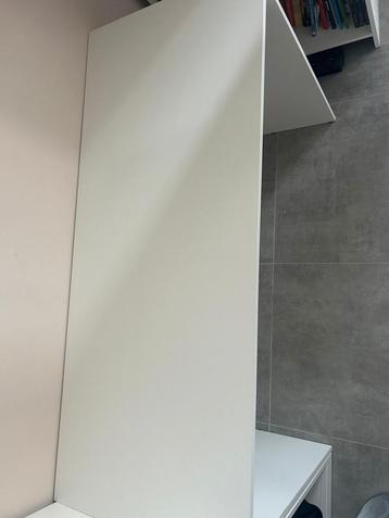 Bureau  beschikbaar voor biedingen