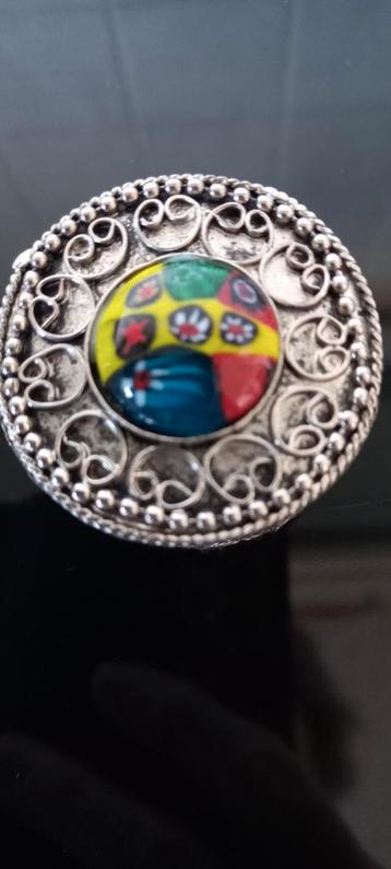 Oud Italiaans pillendoosje  beschikbaar voor biedingen