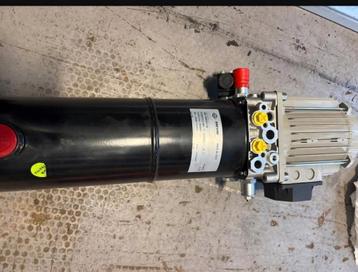 Nieuwe hydraulische pomp unit
380 v beschikbaar voor biedingen