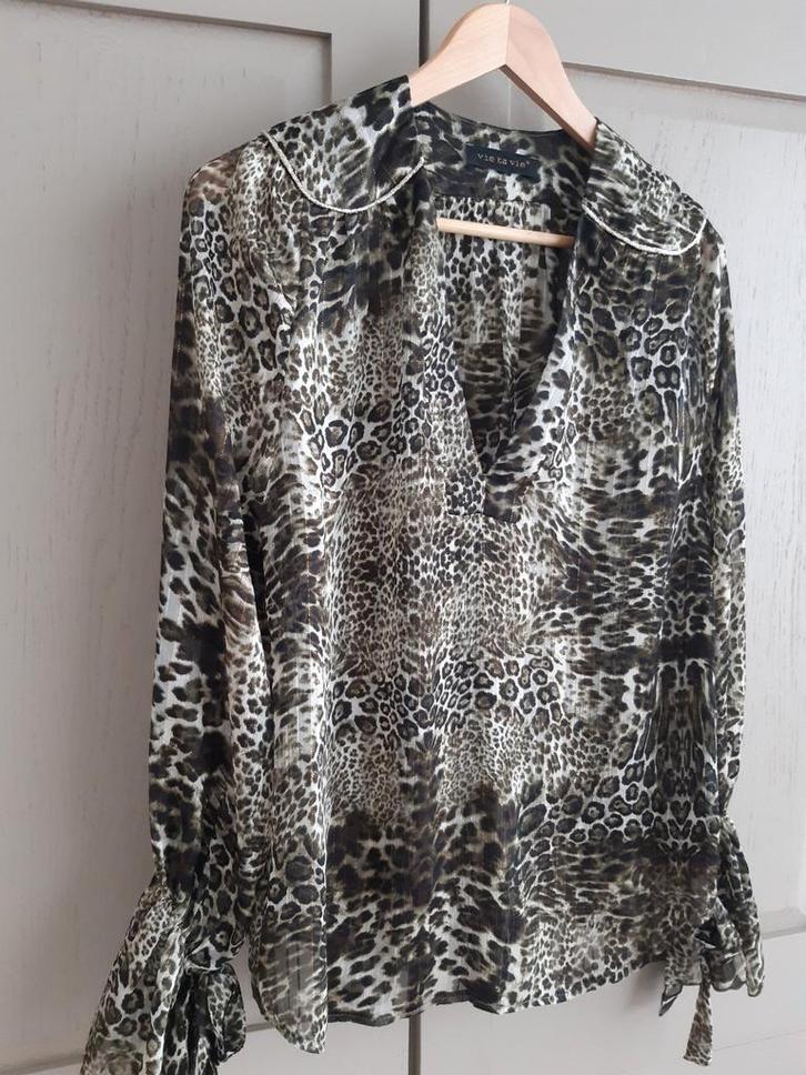 Bloes " Vie ta Vie " Taille Unique., Kleding | Dames, Blouses en Tunieken, Zo goed als nieuw, Maat 38/40 (M), Groen, Ophalen of Verzenden