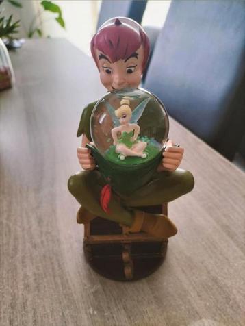 Peter Pan beeld met Tinkerbell in globe en muziekdoos beschikbaar voor biedingen
