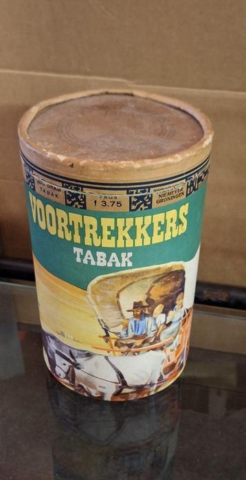 Volle verpakking VOORTREKKERS Tabak Niemeyer Groningen. beschikbaar voor biedingen