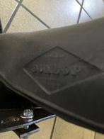 Zweefzadel oldtimer motor Merat / Dunlop, Motoren, Ophalen of Verzenden, Gebruikt