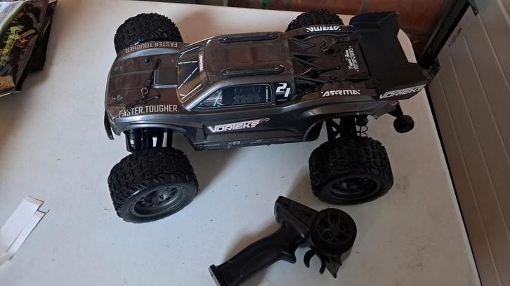 Arrma vorteks 4x4, Hobby en Vrije tijd, Modelbouw | Radiografisch | Auto's, Zo goed als nieuw, Ophalen of Verzenden