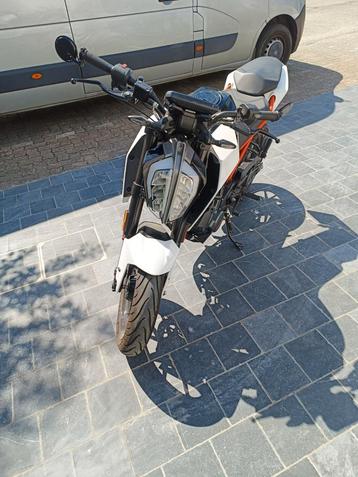 KTM Duke 125