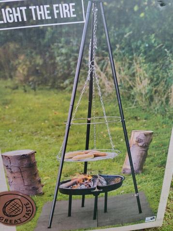 Vuurschaal/BBQ driepoot nieuw beschikbaar voor biedingen