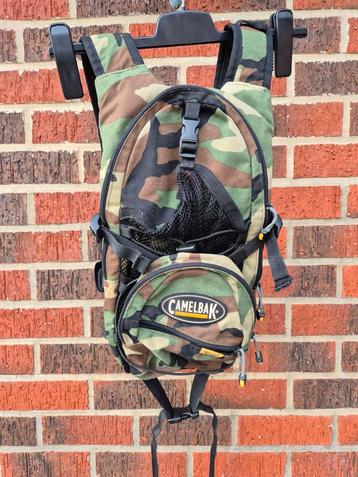 Camelbak M.U.L.E. — Camouflage in het bos beschikbaar voor biedingen