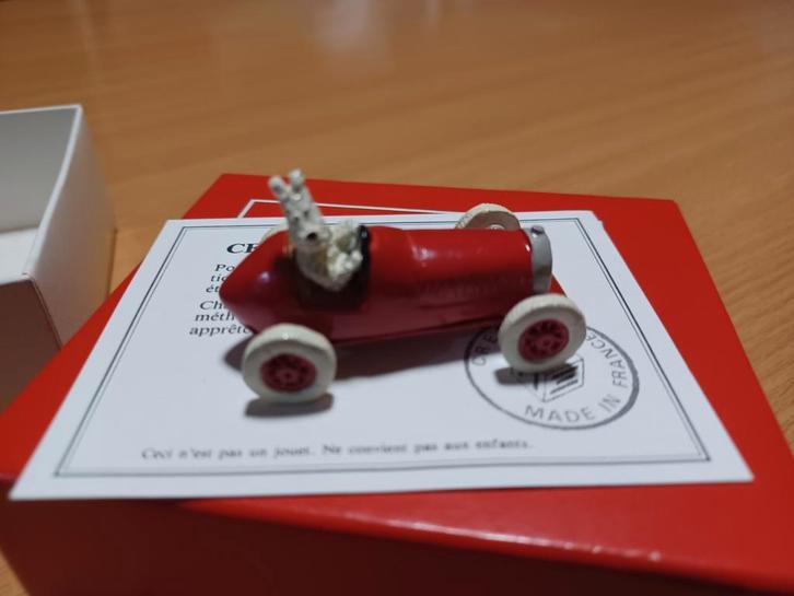 PIXI Paris : Milou dans la voiture à pédales., Collections, Personnages de BD, Neuf, Statue ou Figurine, Tintin, Enlèvement ou Envoi