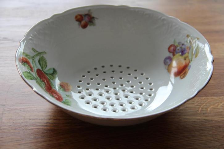 Aardbeienschaal, porseleinen afdruiprek, Antiek en Kunst, Antiek | Servies los, Ophalen of Verzenden