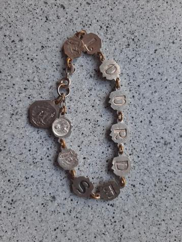 Vintage Lourdes armband met rozen schakels
 beschikbaar voor biedingen