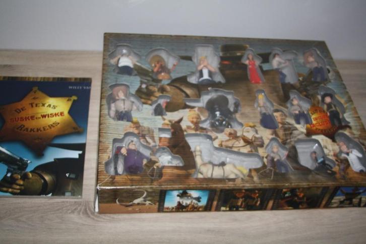 Speldoos Suske en Wiske , spelbord, 18 figuren,1 dobbelsteen, Verzamelen, Stripfiguren, Zo goed als nieuw, Boek of Spel, Suske en Wiske