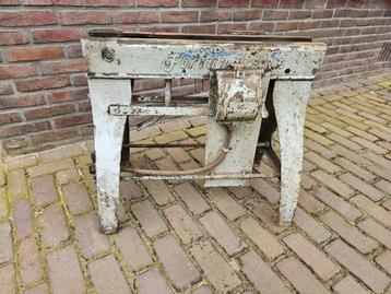 Gietijzeren machine onderstel Hoog 61 cm Lang 70 cm Onder br, Enlèvement