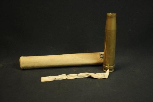 WO2 Duitse 2cm flak met originele koker, Verzamelen, Militaria | Tweede Wereldoorlog, Ophalen of Verzenden