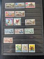 postzegels Maluku, Postzegels en Munten, Postzegels | Volle albums en Verzamelingen, Ophalen of Verzenden