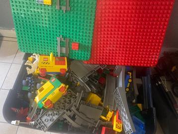 Lego/playmobil beschikbaar voor biedingen