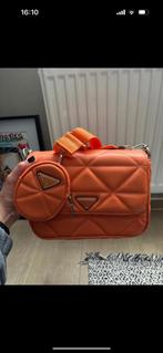 Prada tas, Handtassen en Accessoires, Tassen | Damestassen, Ophalen, Nieuw, Oranje, Schoudertasje