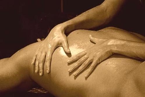 Luxe gourmetpakketaanbieding +- 2 uur spa en massage, Diensten en Vakmensen, Welzijn | Masseurs en Massagesalons