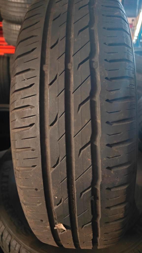 185/65r15 semperit 35€ per stuk met plaatsen 185/65/r15, Auto-onderdelen, Besturing, Ophalen of Verzenden